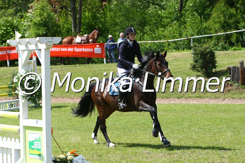 204M1162_Coco Chanel_Spring_Ax.JPG